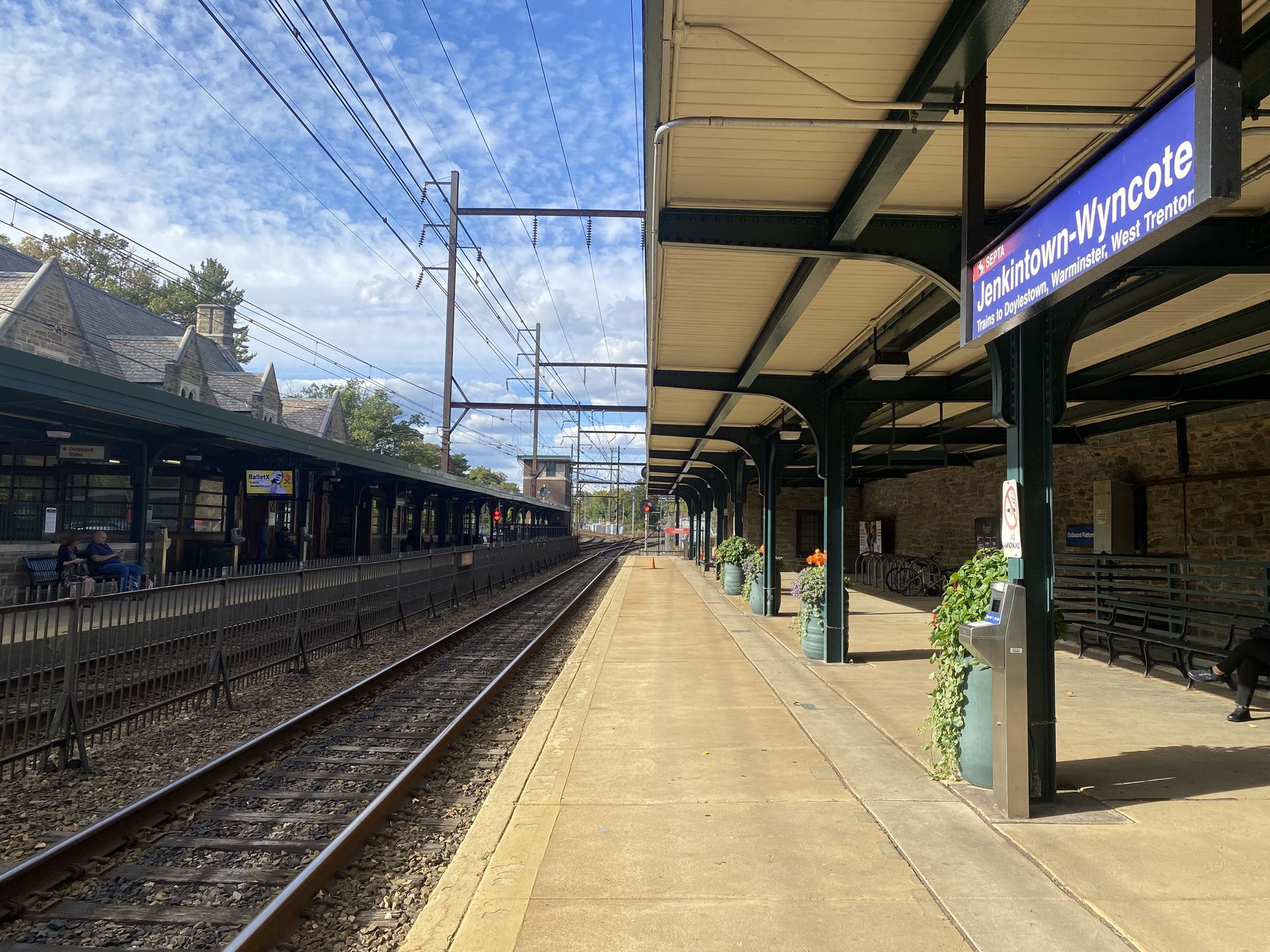 Jenkintown train station
